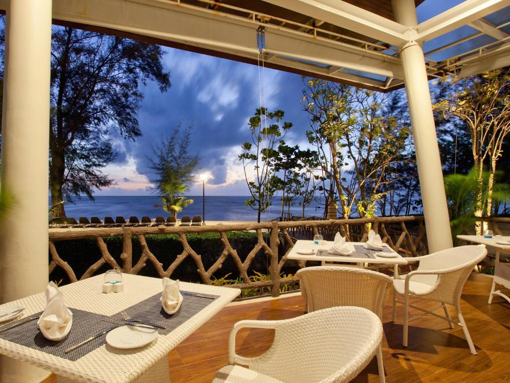 Graceland Khaolak Beachfront Resort