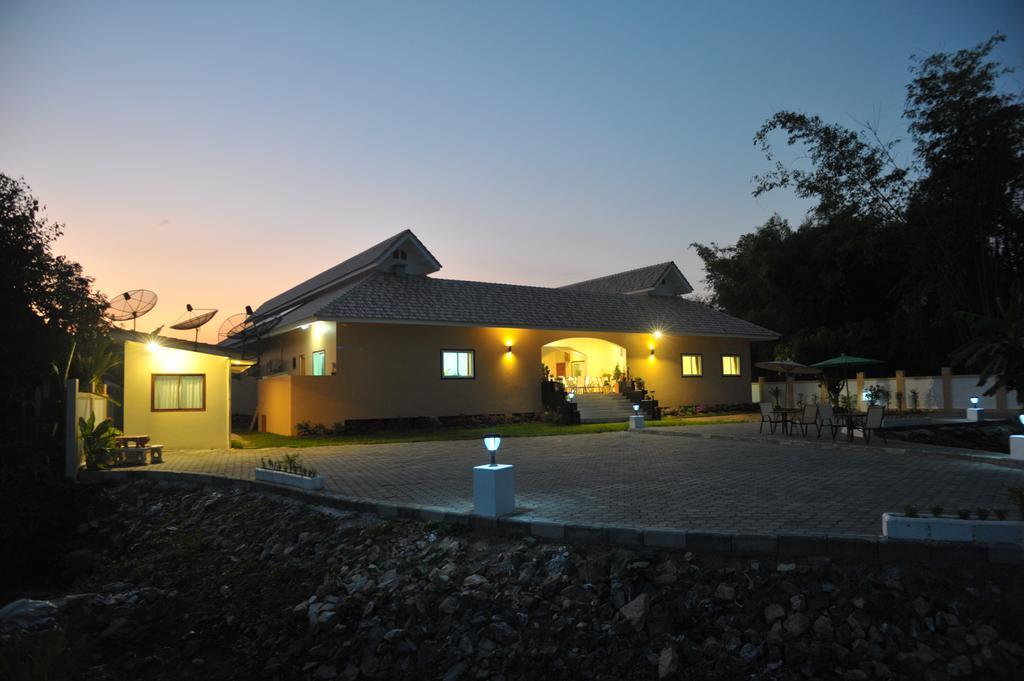 Resort Nok & 4*