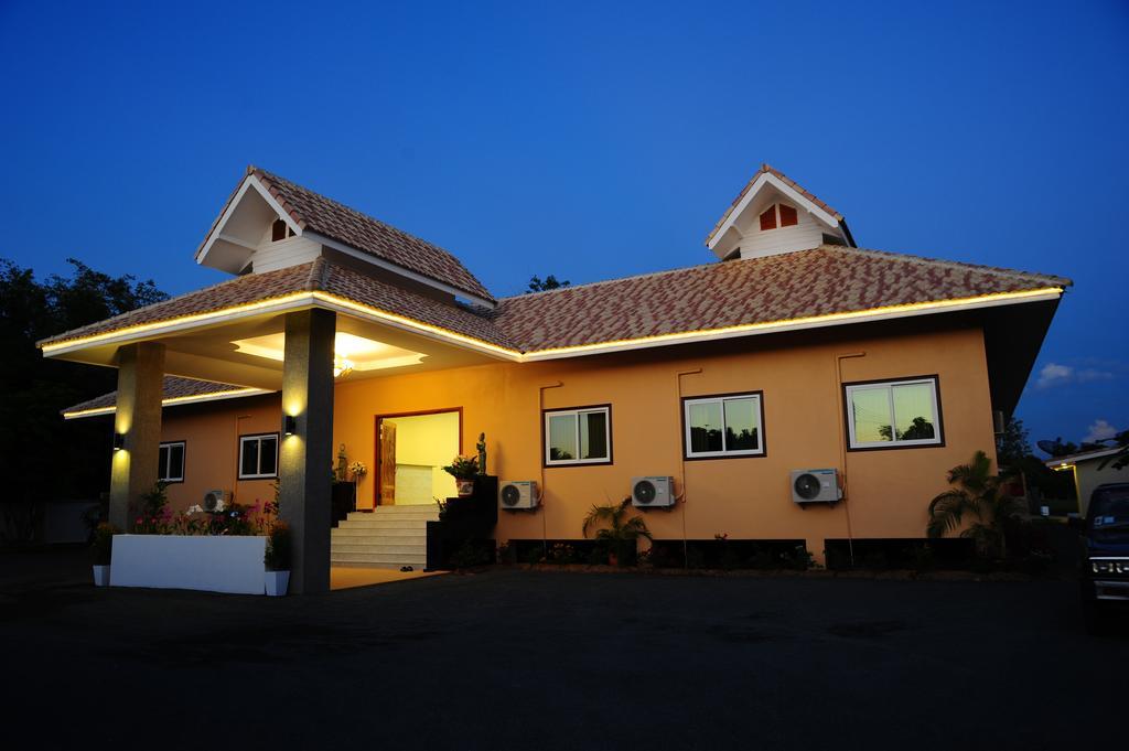 Nok & Resort Chiang Mai