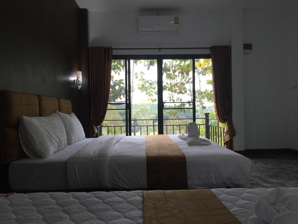Baan Rai Phufah Chiangrai 2*