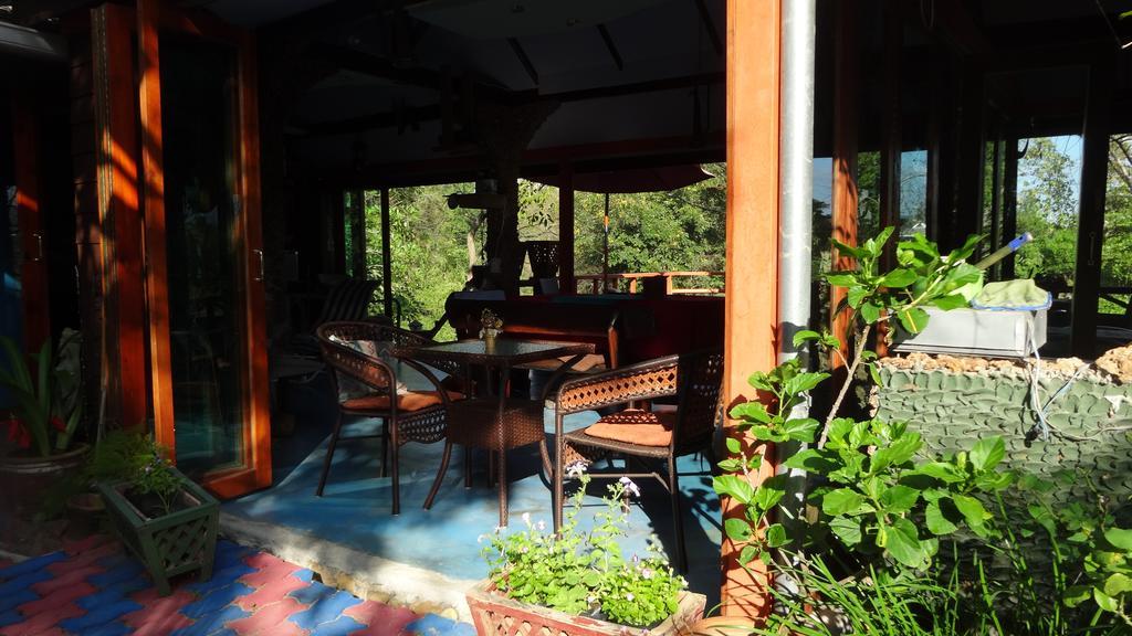 Riverside Resort Ban Cho Lae