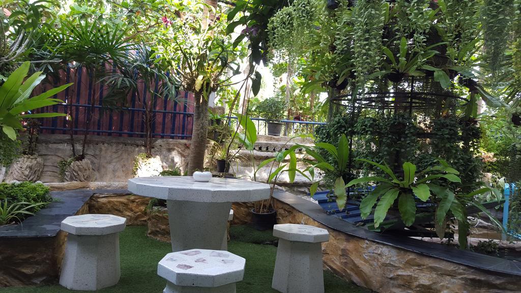 Hotel First And Frang - Koh Phangan