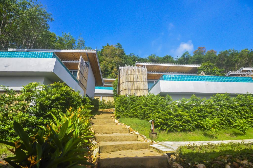 Koh Yao Yai Hillside
