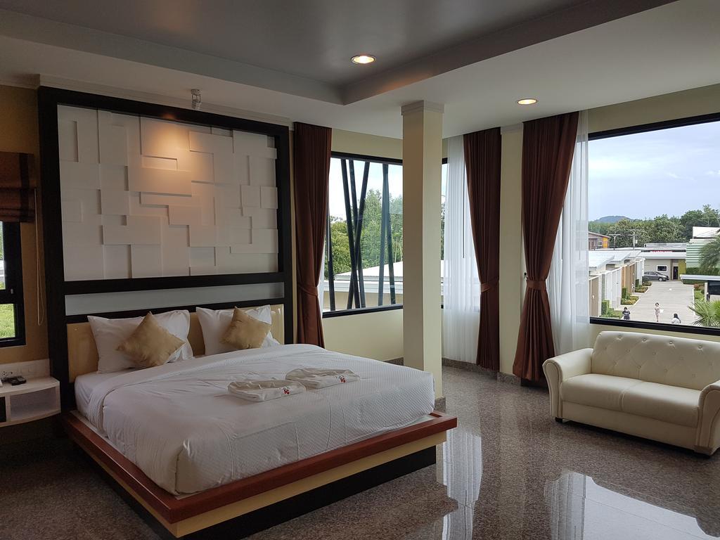 Smile Thungsong Resort