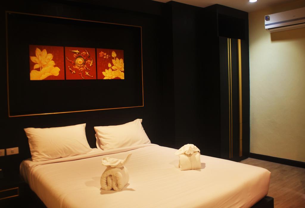 Metro & Hotel Thung Song