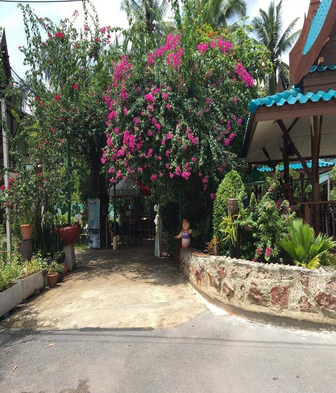 Ruennamyen Amphawa 3*