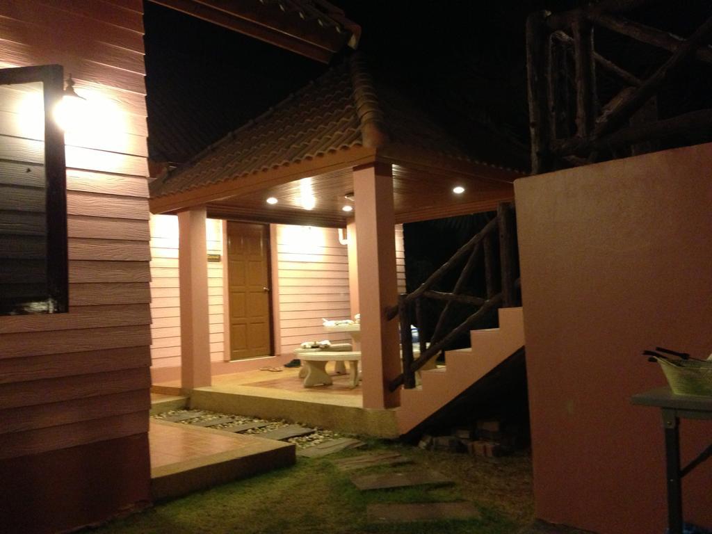 Rai Supisara 2* Pong Talong