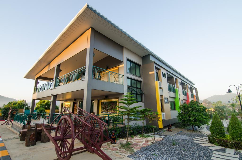Grandsiri Khaoyai
