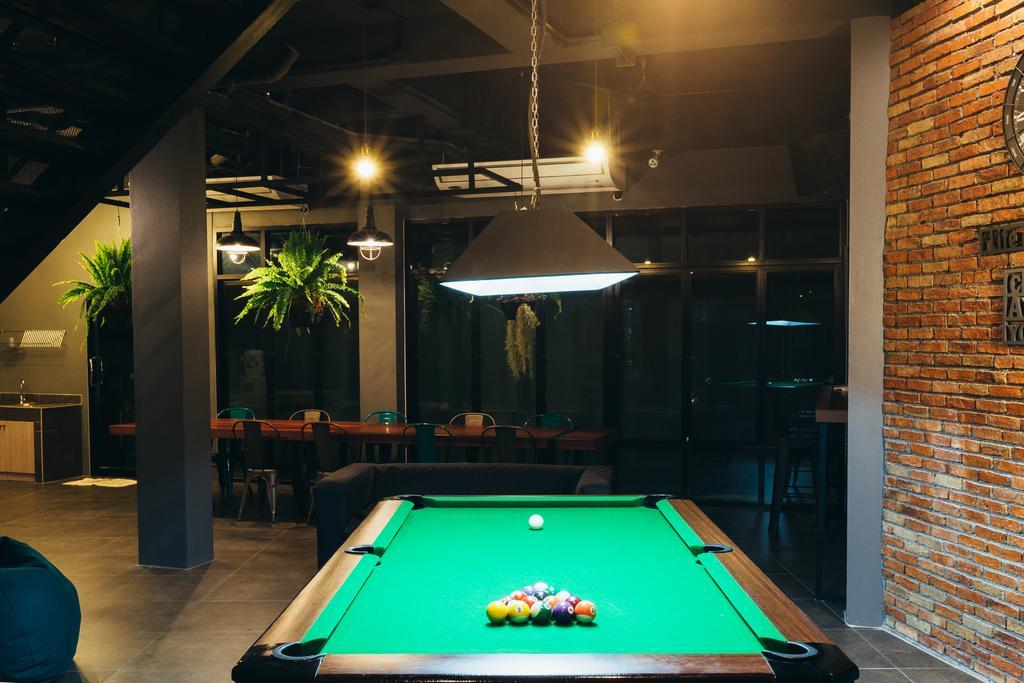 Srisuksant Square Hostel *