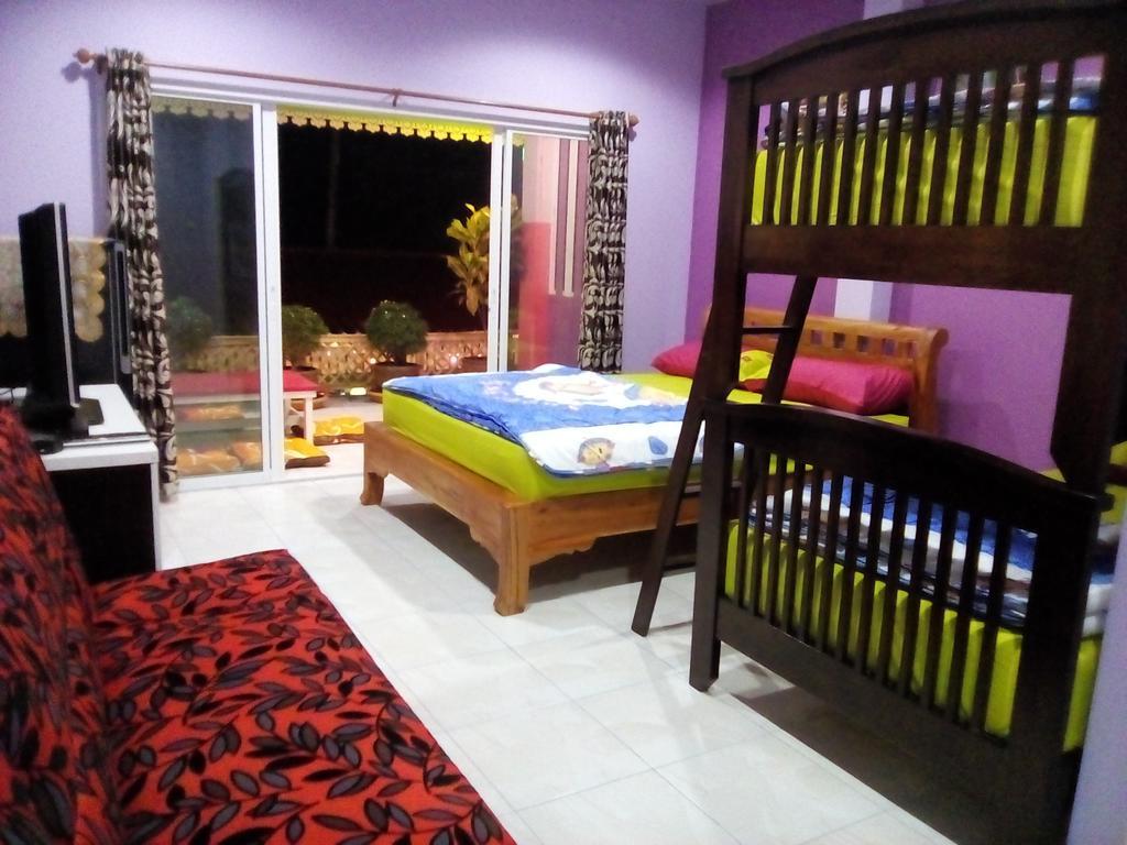 Guest house Buachompoo Ko Si Chang