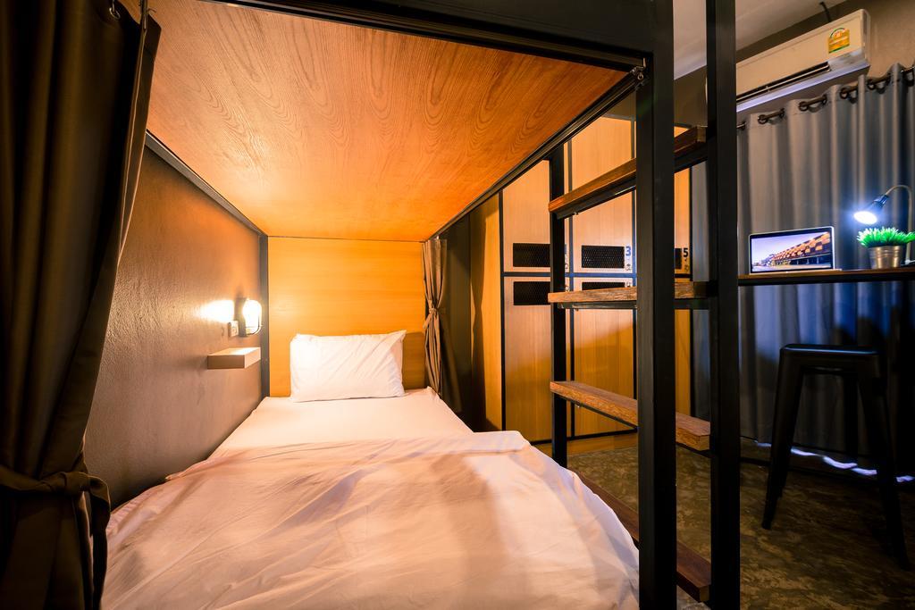 Hostel Srisuksant Square *