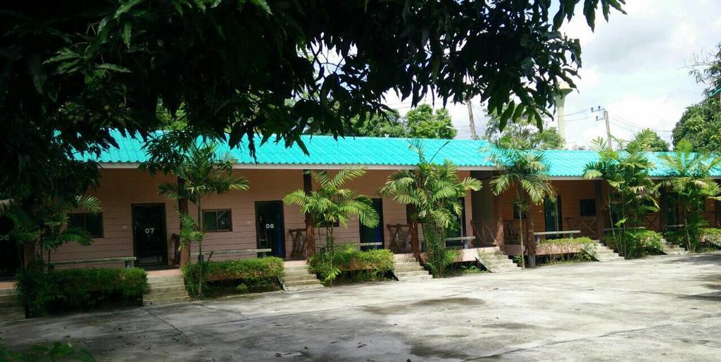 Baanruenkwan Resort * Nakhon Nayok