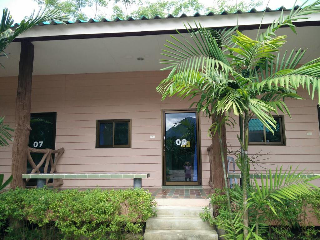 Resort Baanruenkwan Resort *