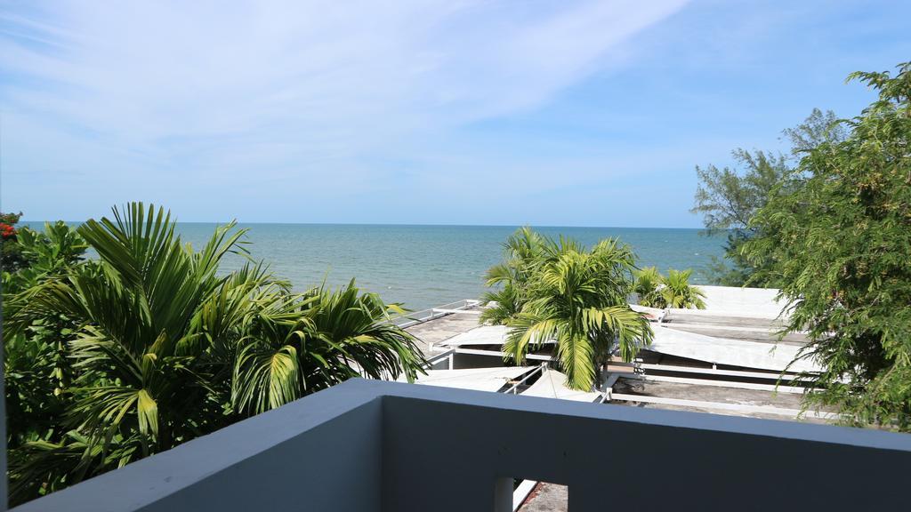 Baby Grand Hua Hin Hotel