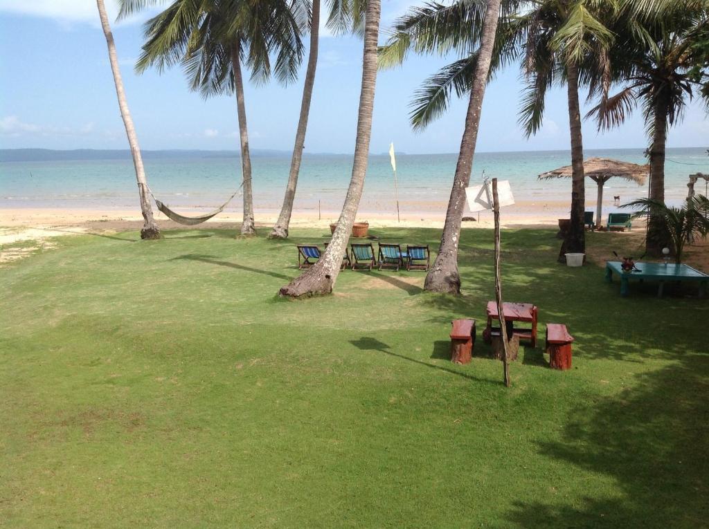 Resort Holiday Beach 2*