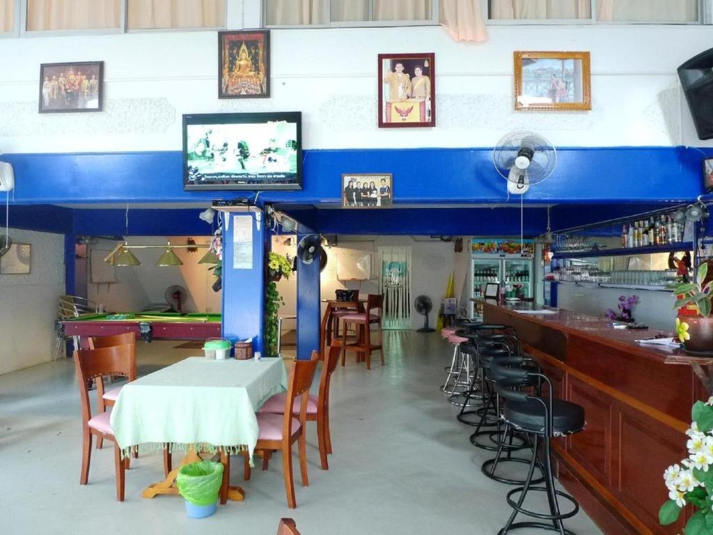 Blue Lagoon & Bar