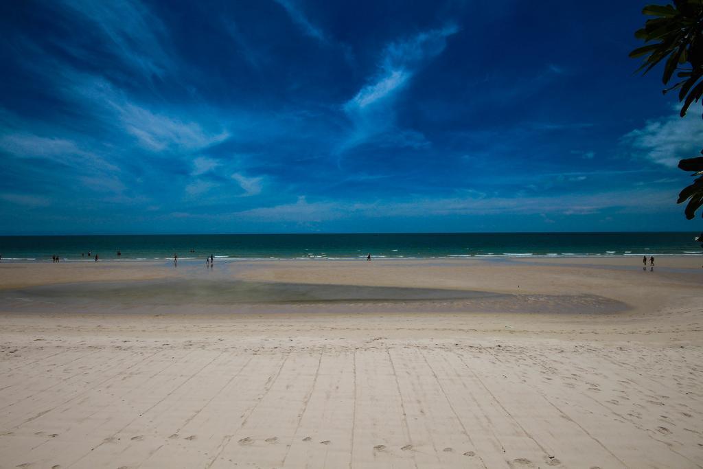 Apartment Baan Sanploen Beachfront Hua Hin