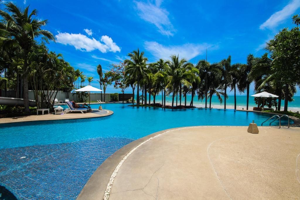 Baan Sanploen Beachfront *