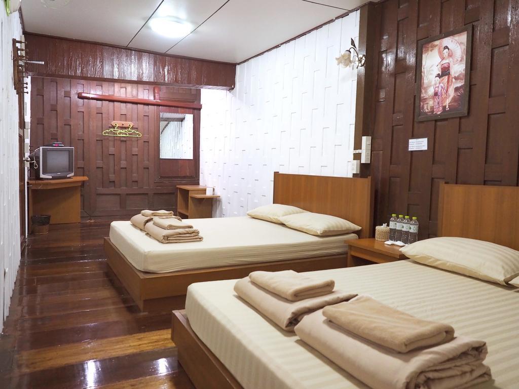 Guest house Boobpha Amphawa