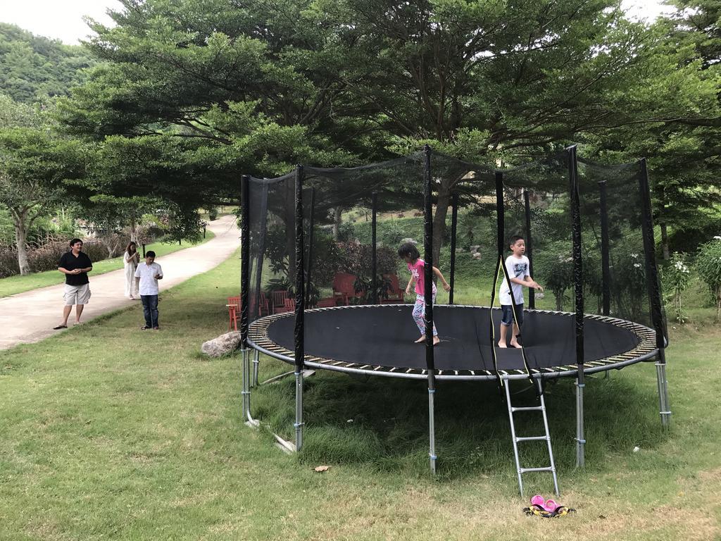 Resort Hi-scene Suan Phueng
