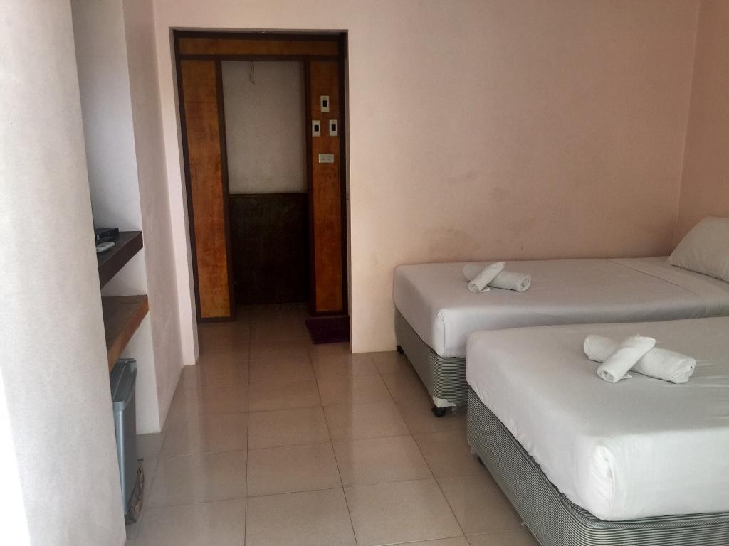 Guest house Phuphat Beach Khanom