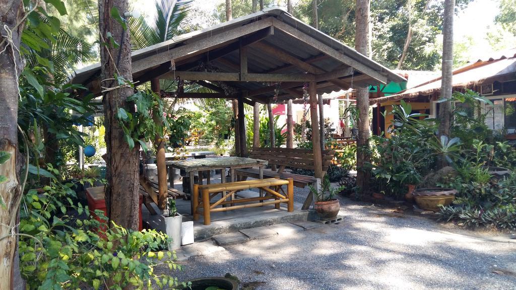 Holiday park บ้านสนมณีโฮมสเตย์ Bansonmanee *