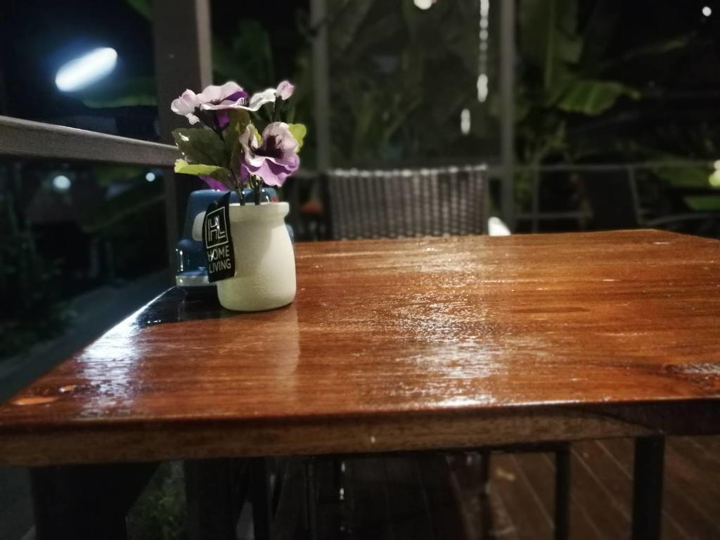 White Monkey Guest house Phetchaburi