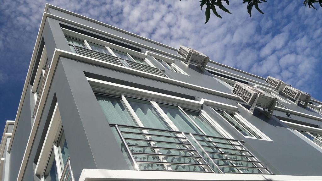 Asia's Aparthotel 3*