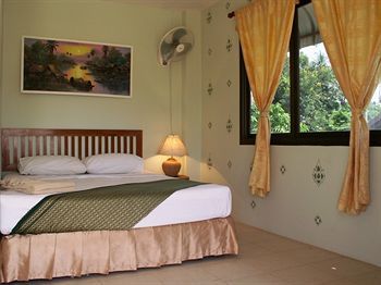 Sunset House 2*