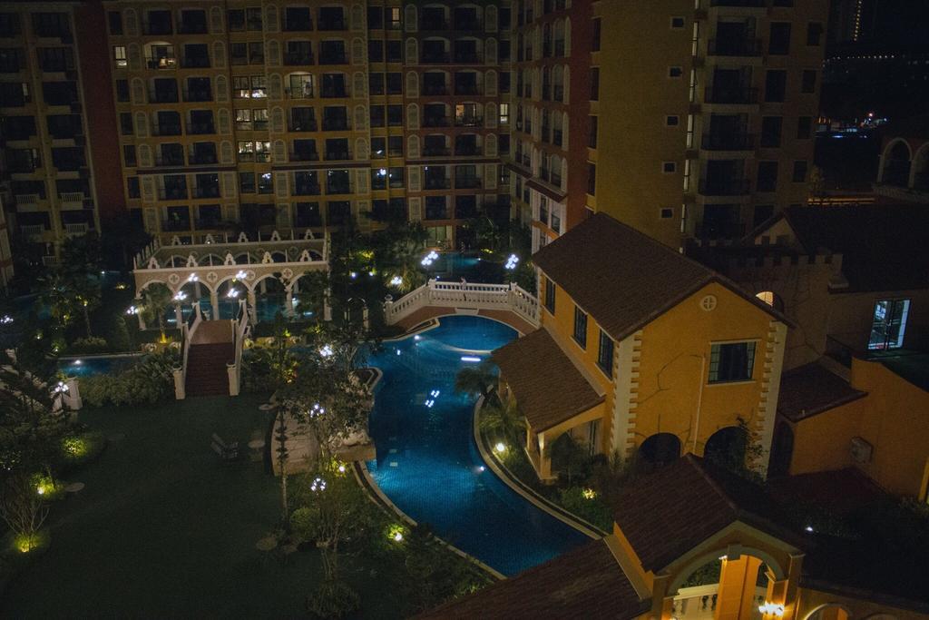 Venetian Signature Poolaccess Jomtian Pattaya Apartment *