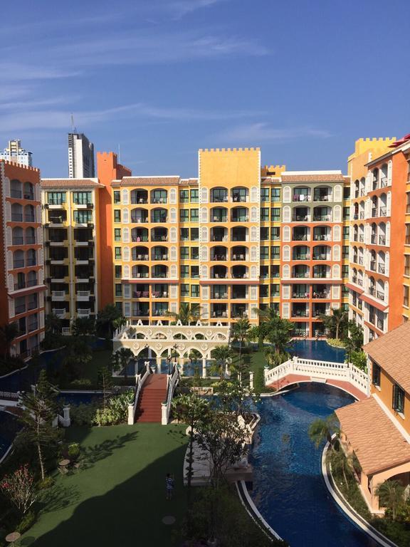 Venetian Signature Poolaccess Jomtian Pattaya Apartment
