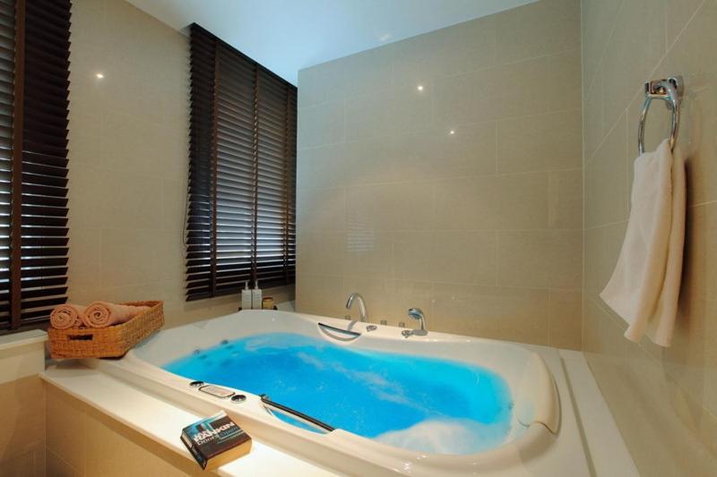 Hotel Kalim Place 2*