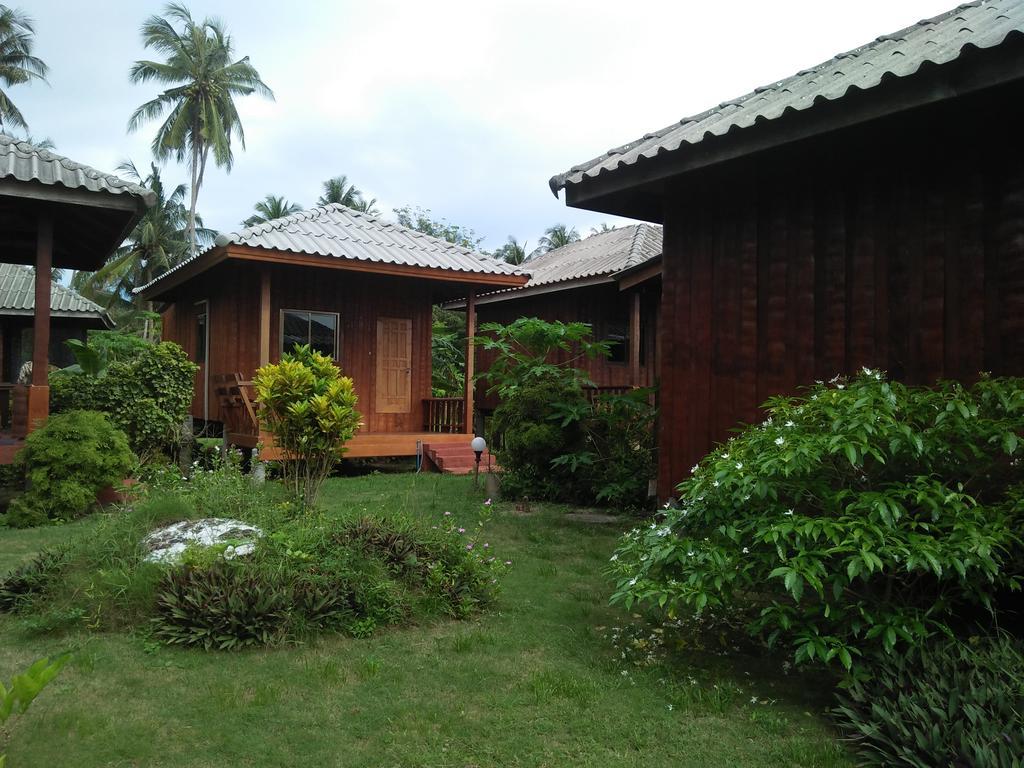Happy Days Resort *