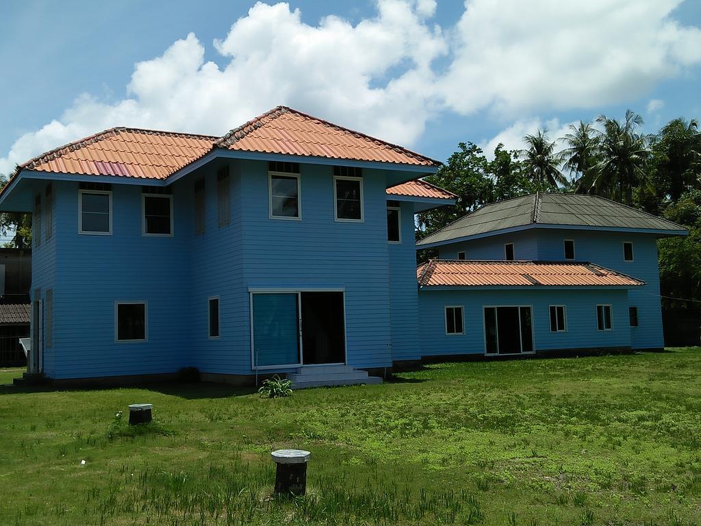 Happy Days Resort