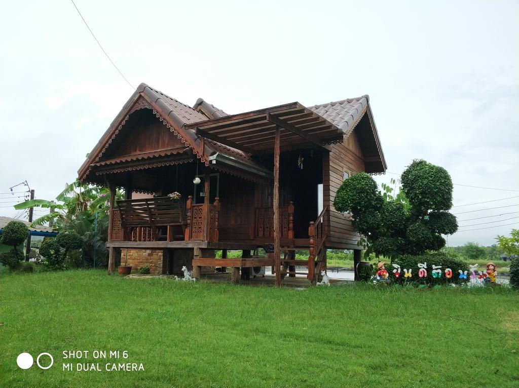 Baan Pak Phutawan Takat Ngao