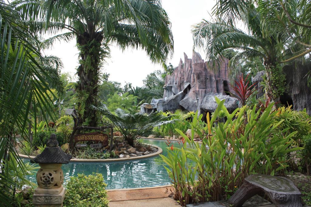 Nattha Waree Hot Spring And Resort 3*