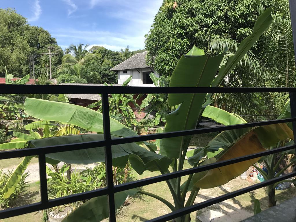 No Name Resort *