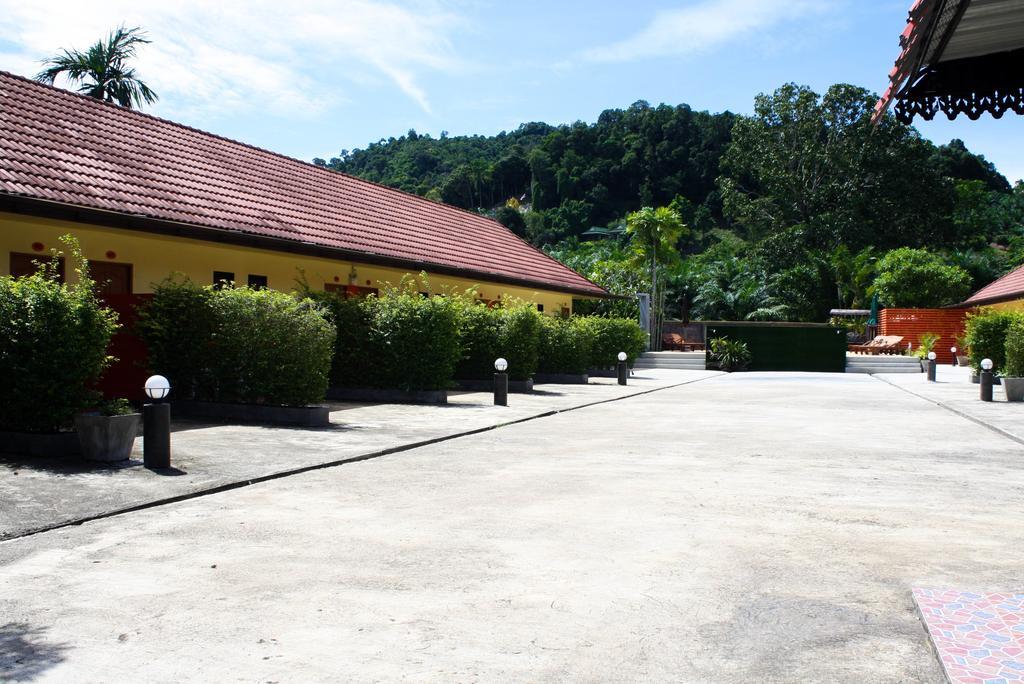 Guest house Suksai Buri 2*