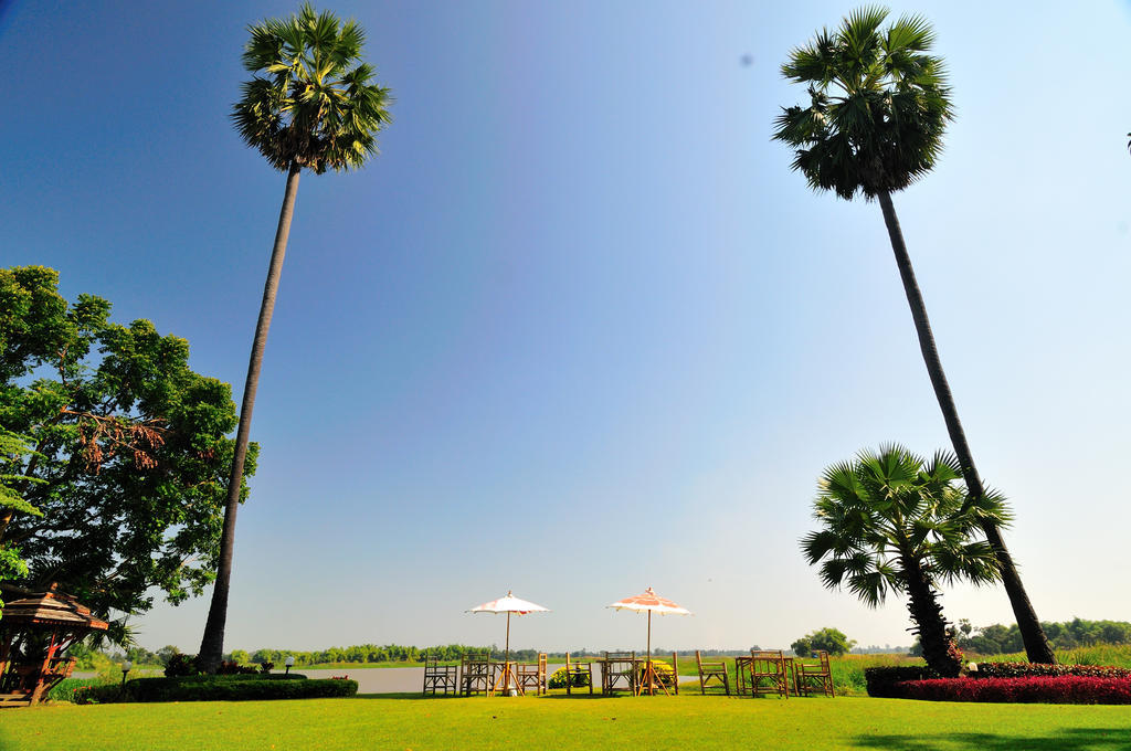 Uthai River *