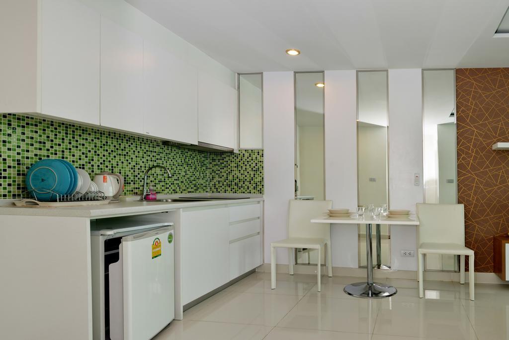 Amazon Unit B1-217 Apartment