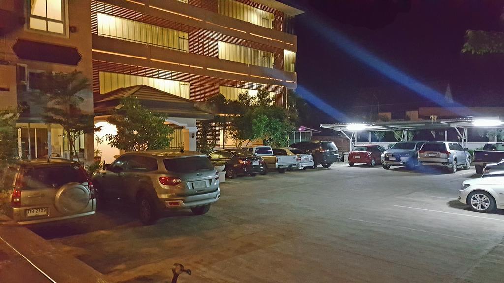 Hotel Baan Sanpoom 2*