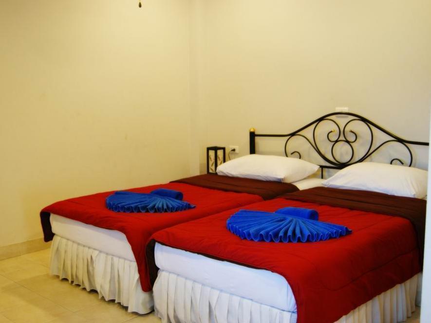 Hotel Oranje 2*