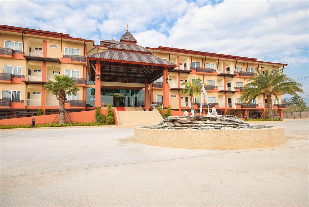 Hotel Phufa Waree Chiangrai - Sha Extra Chiang Rai