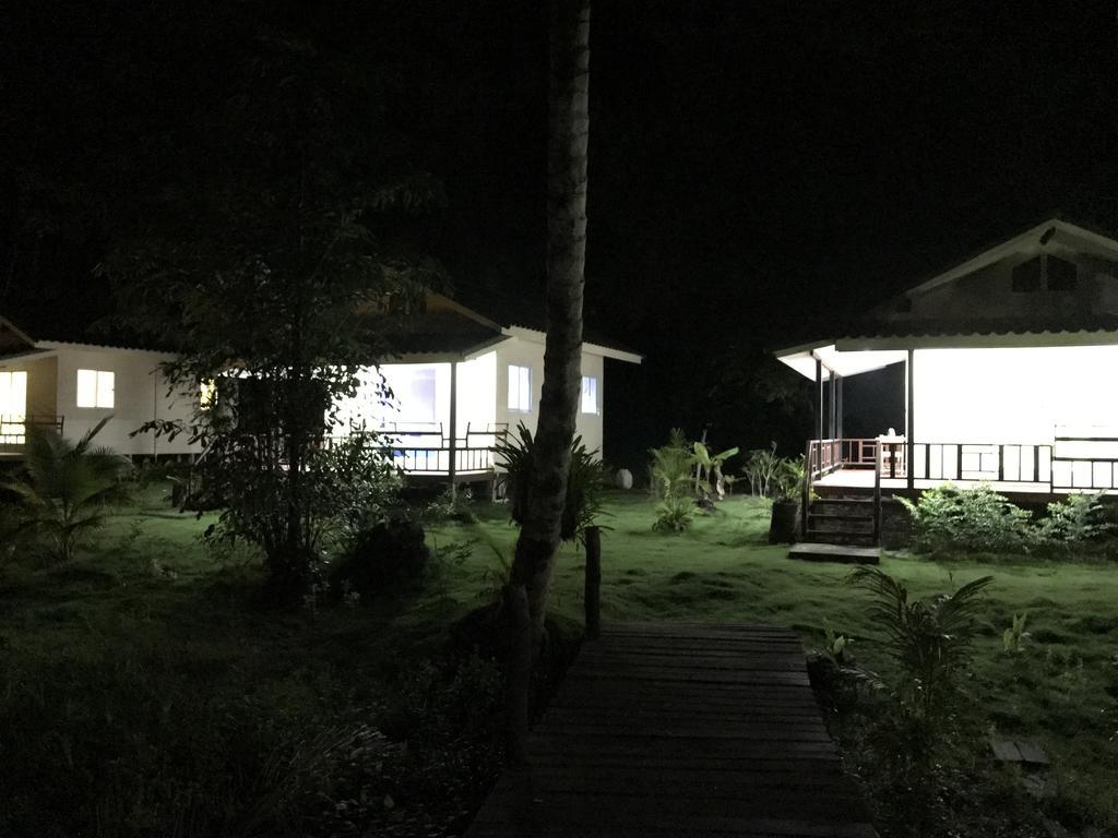 Baan Phuean Koh Kood 2*