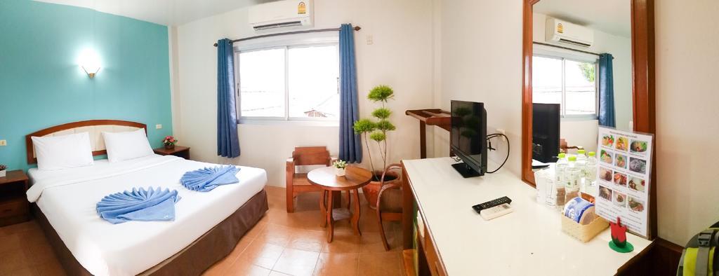 J.holiday Hotel 3*