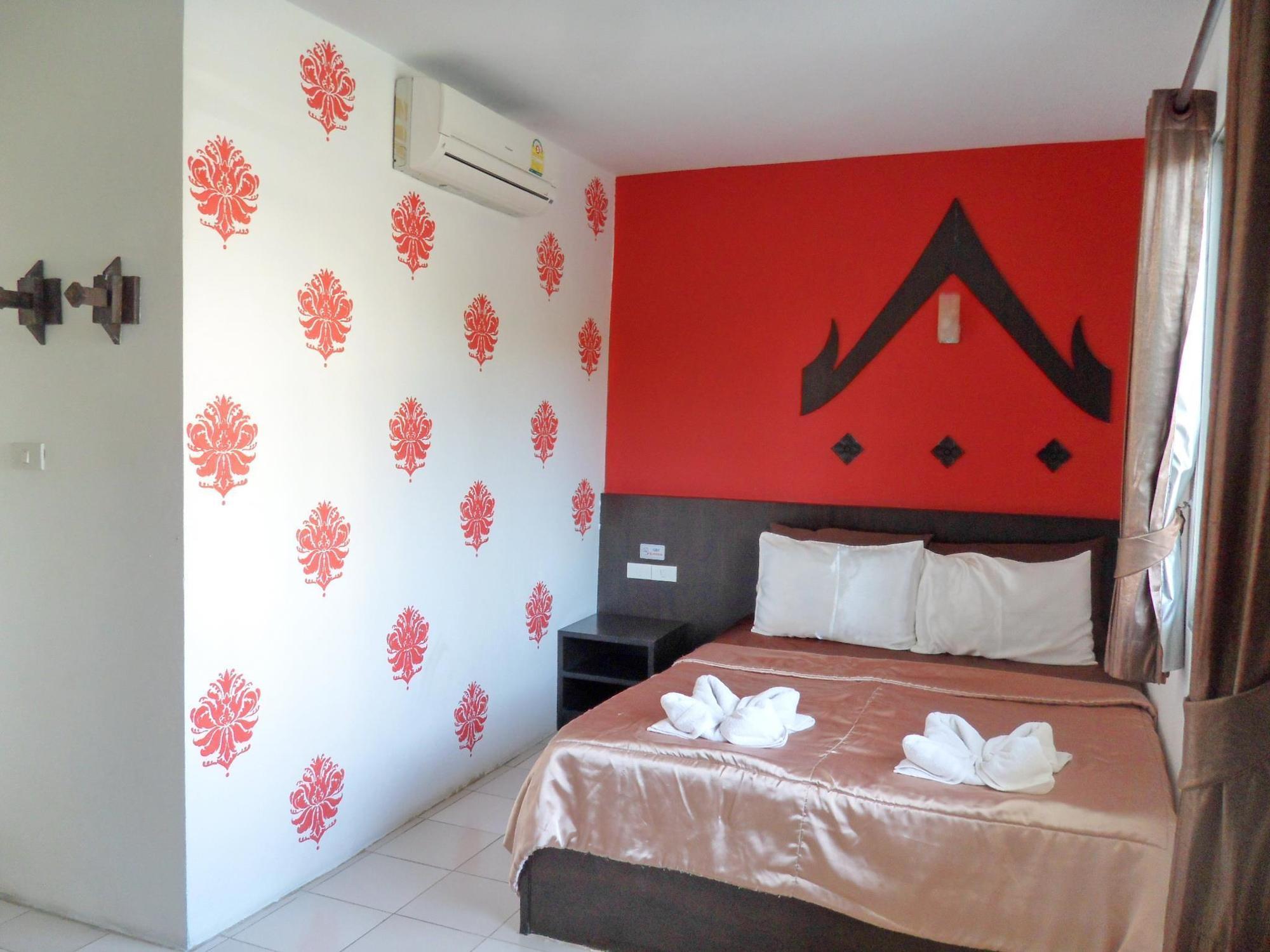 Baan Kanta Hotel 2*
