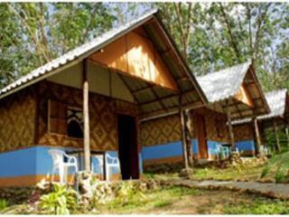 Coral Bay Lodge *