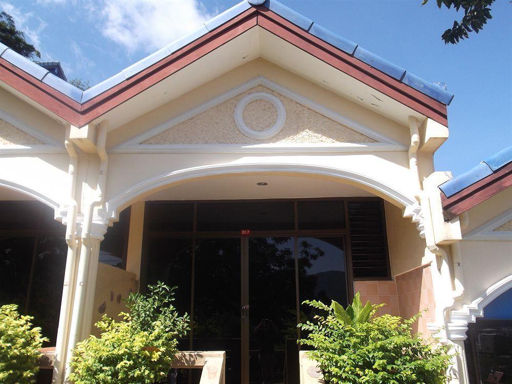 Hotel Oyo 851 On Hill 2*