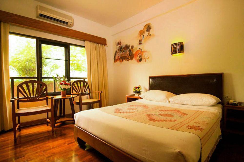 Karinthip Village Resort