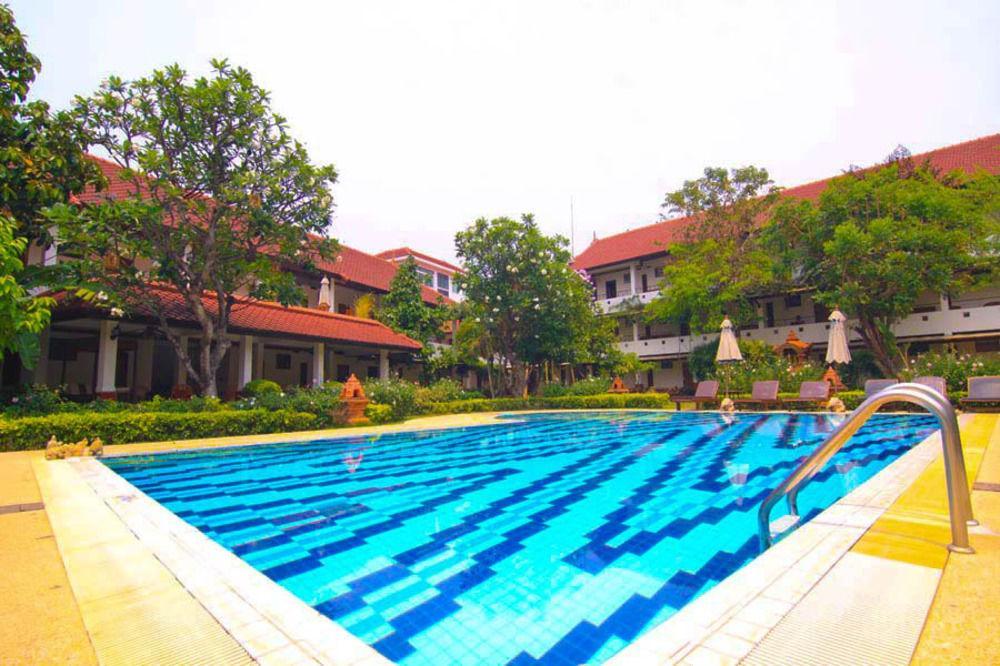 Karinthip Village Resort 3*